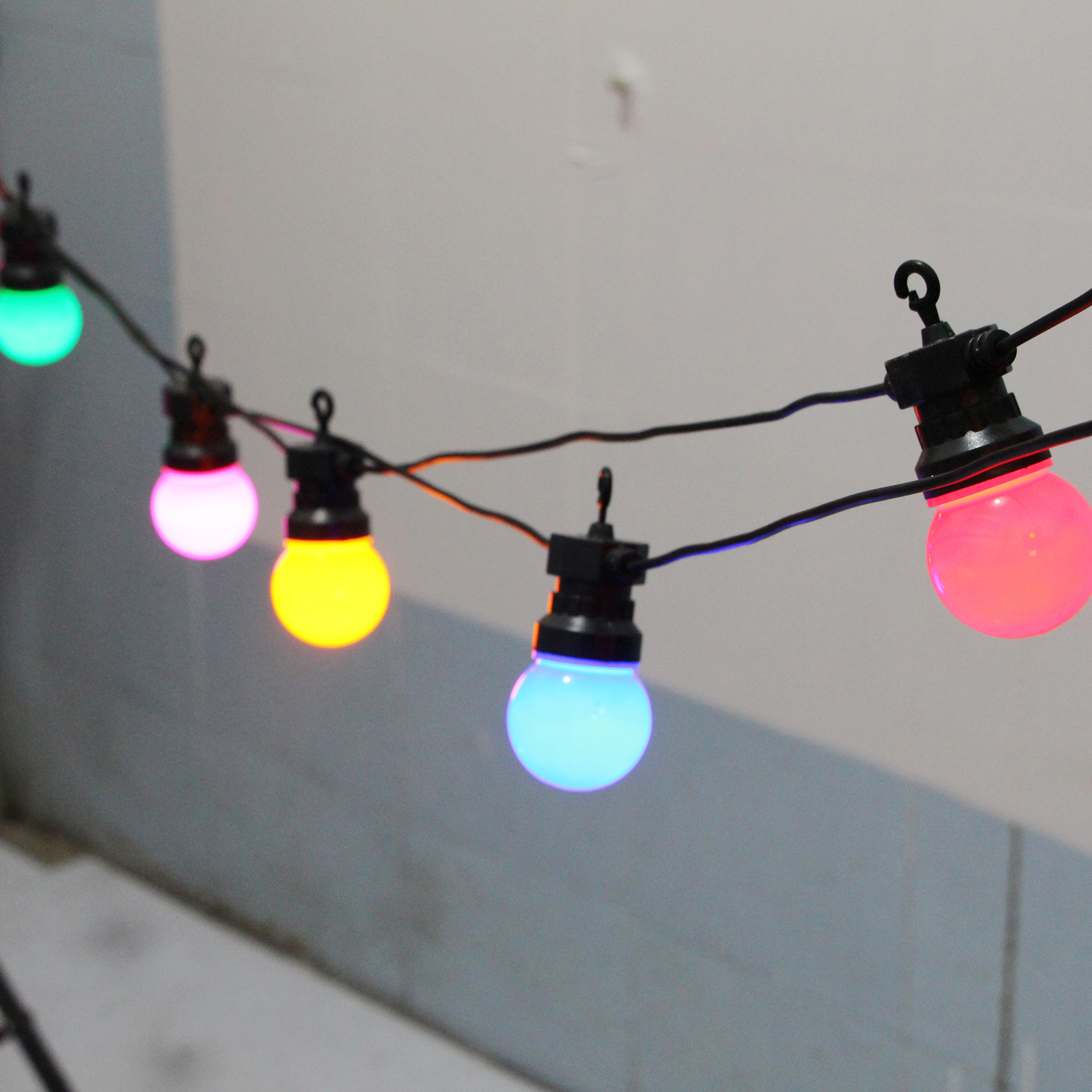 20/30 Colorful Bulb Led String - огляд і ціна Outdoor Lighting Driveway